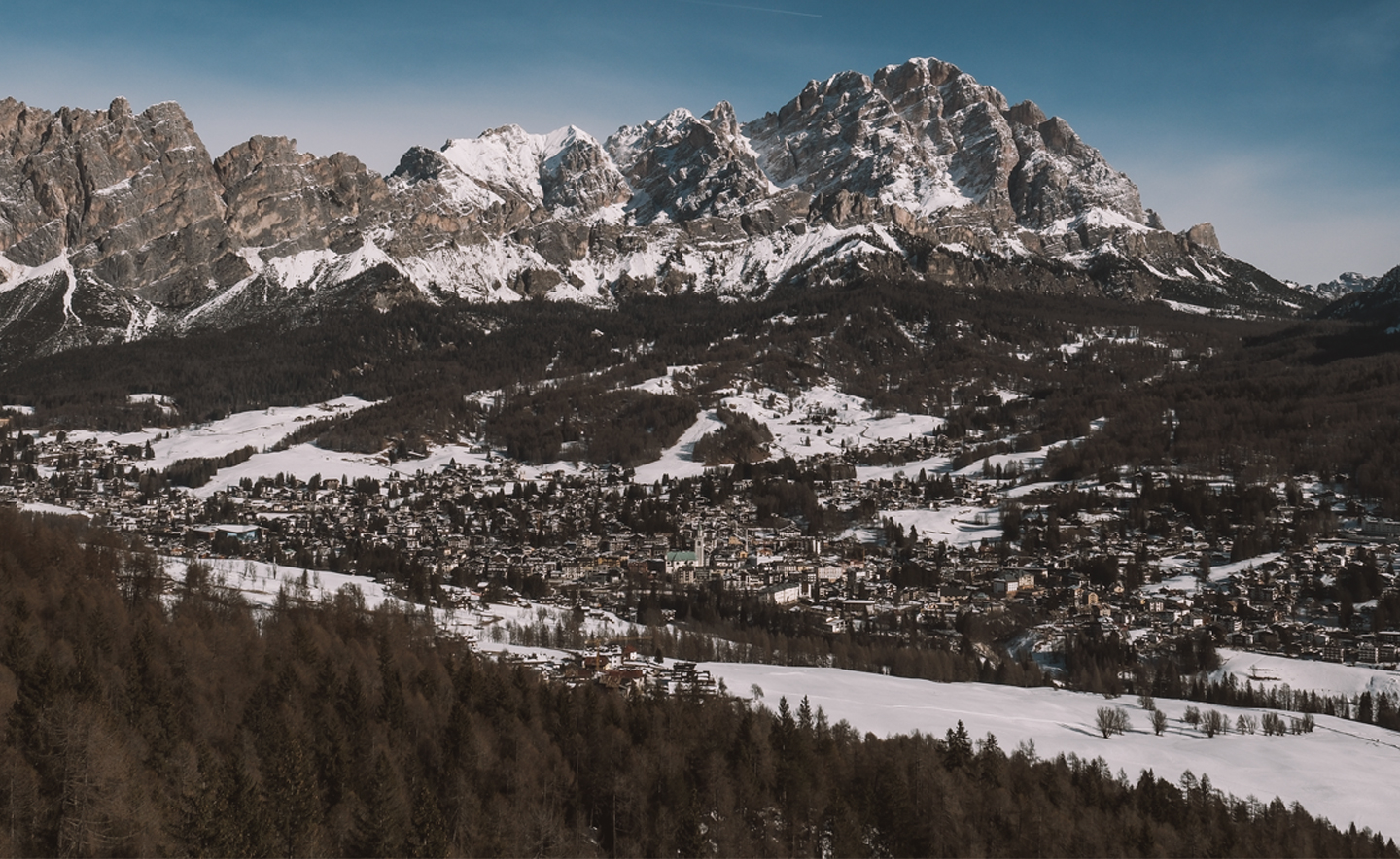 Impressive panorama of the snow-capped mountains of Cortina d'Ampezzo