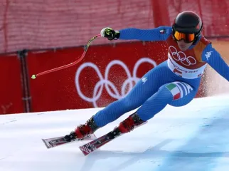 Foto di Sofia Goggia mentre pratica sci alpino