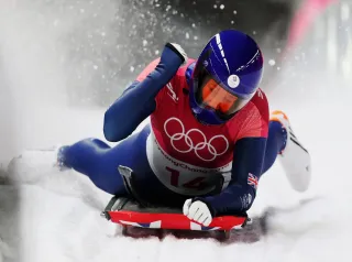 Lizzy Yarnold esulta al termine della prova individuale