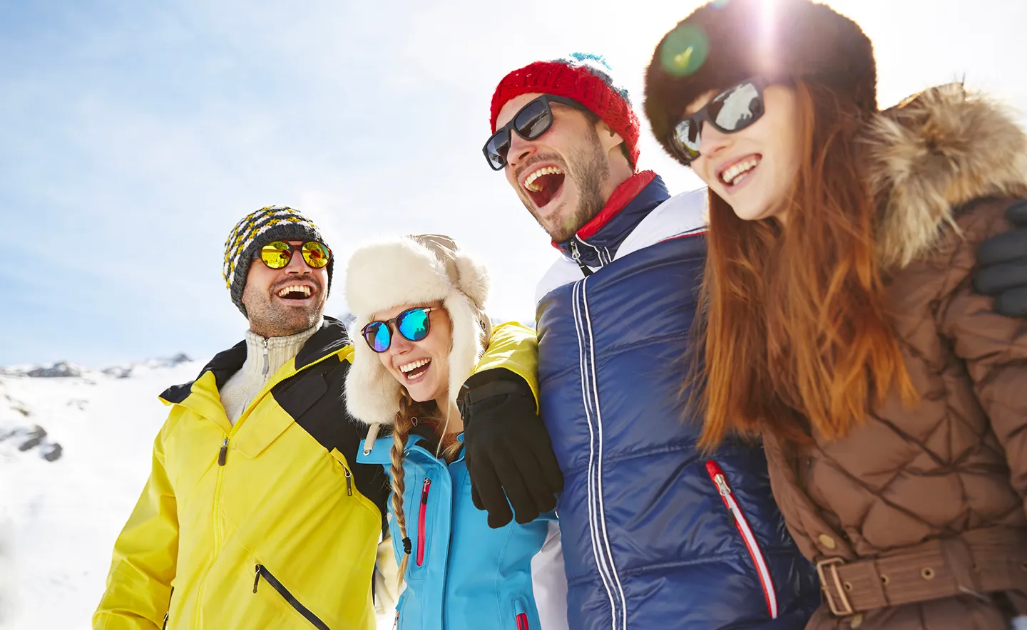 Un gruppo di amici in montagna